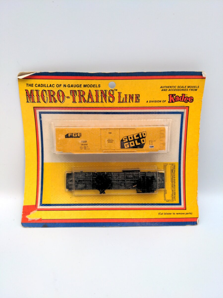 Micro-Trains 03800150 FGEX Solid Gold 50' Standard Plug Door Boxcar #191200