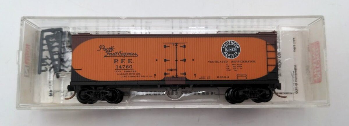 Micro-Trains 04700210 N Scale ATSF 40' Double Sheathed Wood Reefer Boxcar #14760