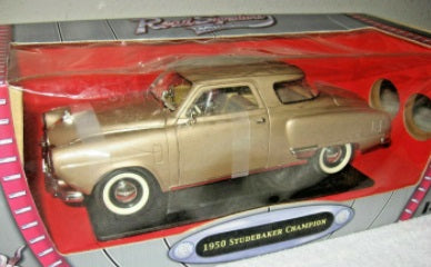 Road Signature 94243 1:43 Tan 1950 Studebaker Champion