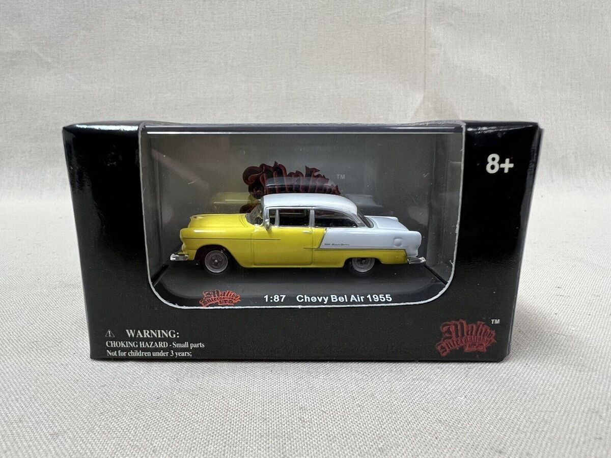 Malibu International 103 1:87 Yellow/White 1955 Chevy Bel Air