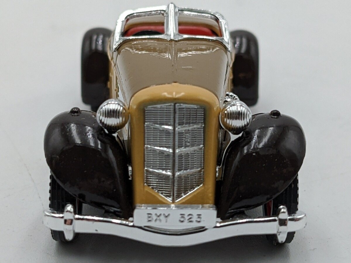 Matchbox Y-19 42:1 Models of Yesteryear 1935 Auburn 851 Cream Convertible