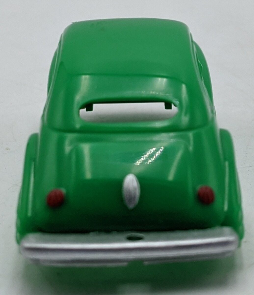 Dimestore 20040 1:43 Sedan Plastic Toys Of The 40's And 50's
