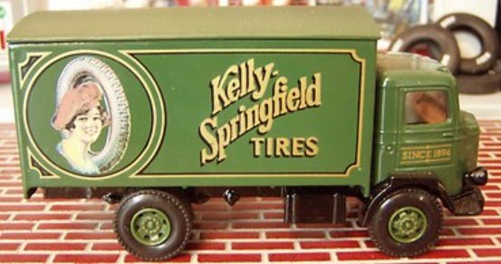 AHL L04014 1:64 Scale Kelly Springfield Tires GMC T-70 Truck