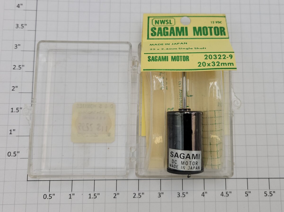 Sagami 20322-9 HO Scale NWSL 12 VDC Single Shaft Can Motor 20mm OD x 32mm L