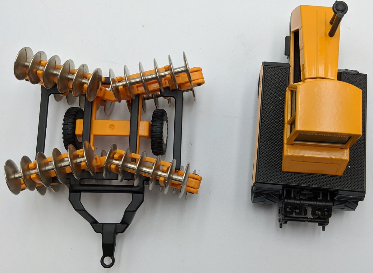 Joal 253 1:50 Scale CAT Challenger 65 Tractor w/Disc Harrow