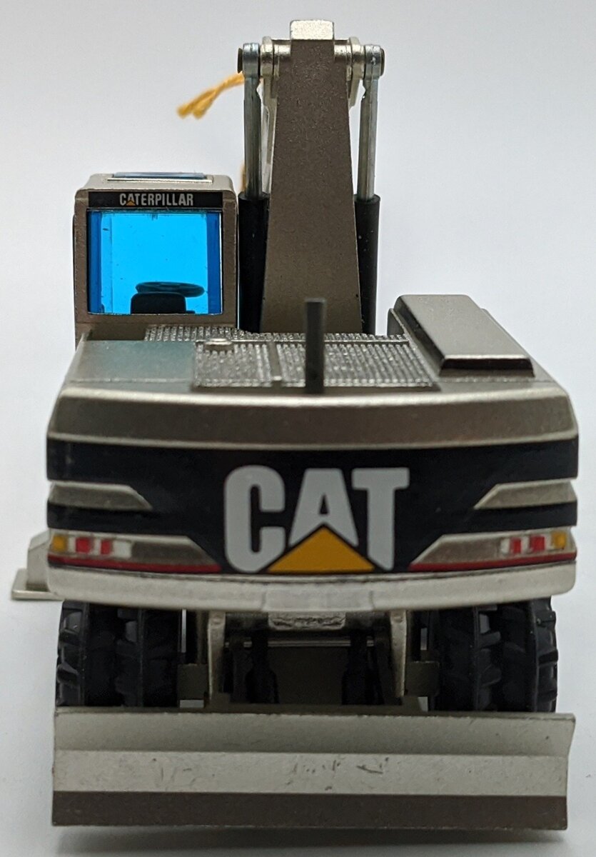 NZG 405 1:50 Caterpillar M318 Wheeled Excavator