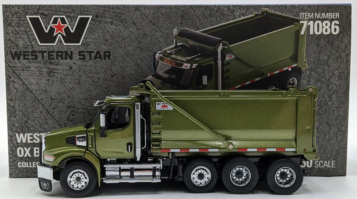 DieCast Masters 71086 1:50 Western Star Stampede Dump Truck with Pusher Axle