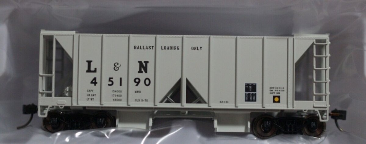 Bowser 43111 HO Louisville & Nashville RTR 70-Ton 2-Bay Ballast Car #45190