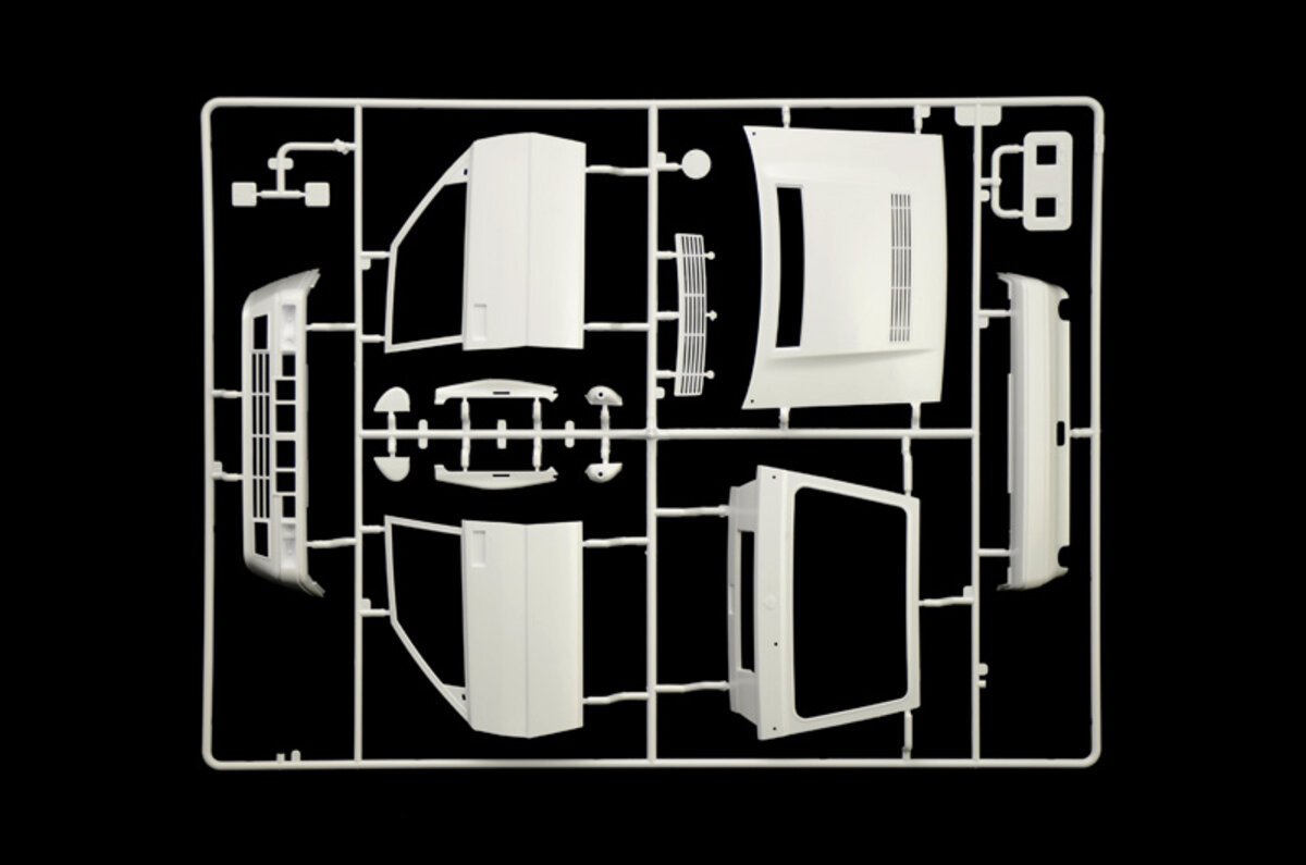 Italeri 4709 1:12 Lancia Delta HF Integrale 16v Plastic Model Kit