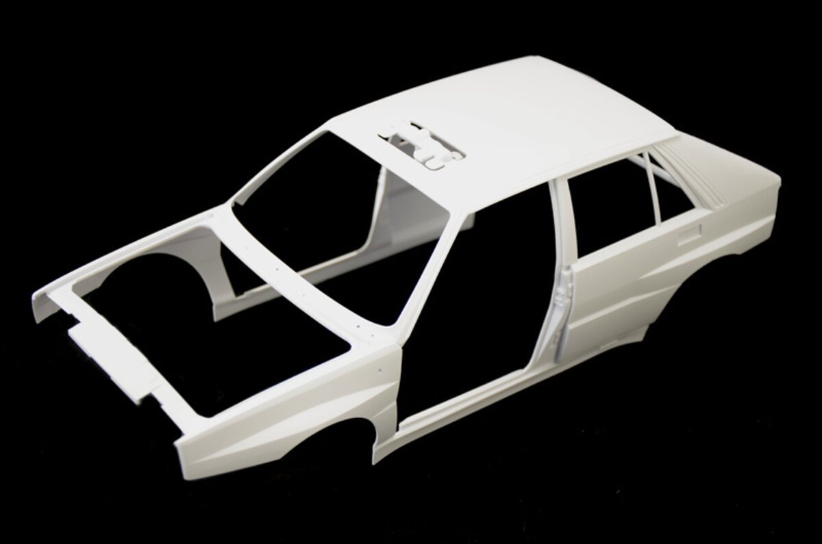 Italeri 4709 1:12 Lancia Delta HF Integrale 16v Plastic Model Kit