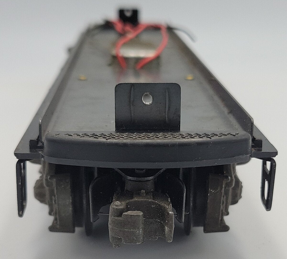 Lionel 8574-11-2 Black F3 B Dummy Unit Frame w/ Non-Operating Coupler Trucks