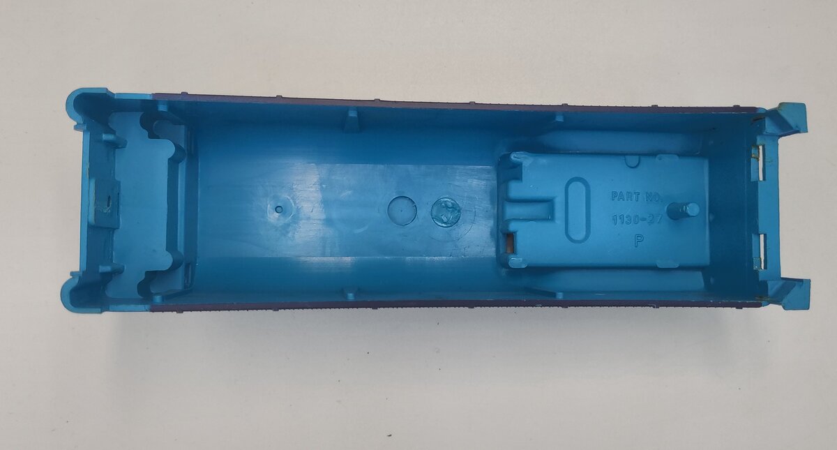 Lionel 8303T-3 Jersey Central Lines Two-Tone Blue Tender Shell