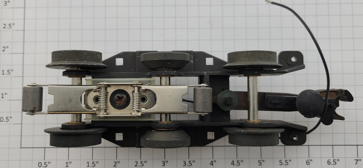 Lionel 8855-35 6-Wheel Dummy Diesel Truck with Wire and Collector