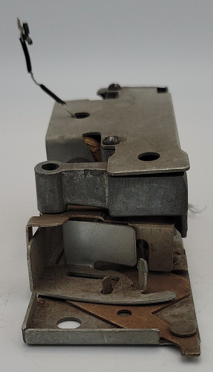 Lionel 3472-33 Milk Car Mechanism Assembly