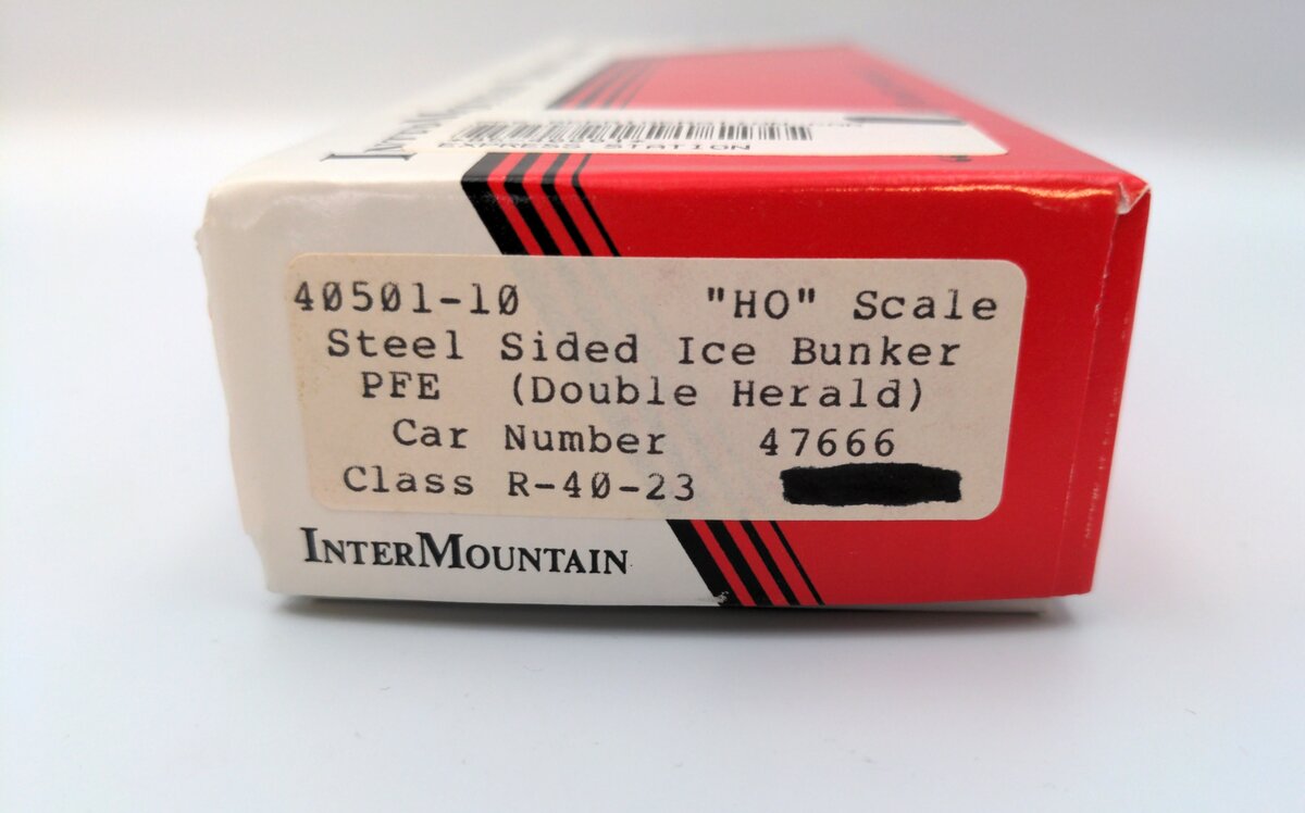 InterMountain 40501-10 HO PFE Double Herald Steel Sided Ice Bunker Car #47666
