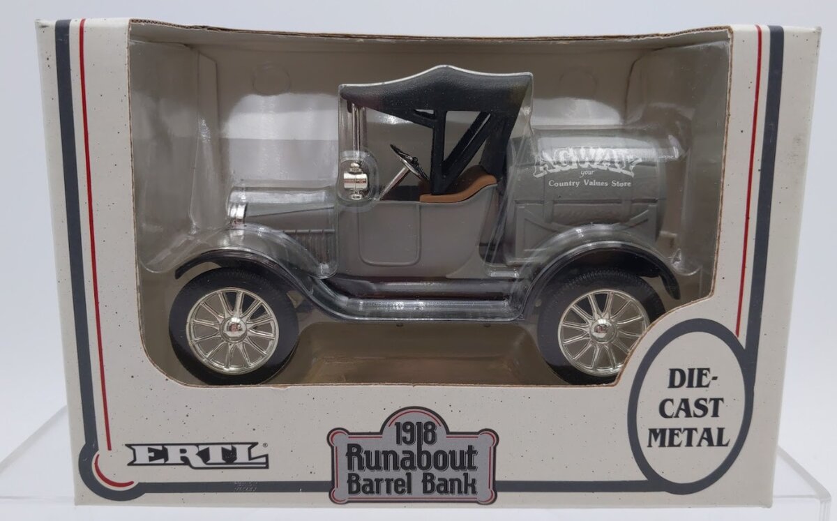 Ertl 9705-10EO 1:25 1918 Ford Runabout Barrel Coin Bank Diecast Metal