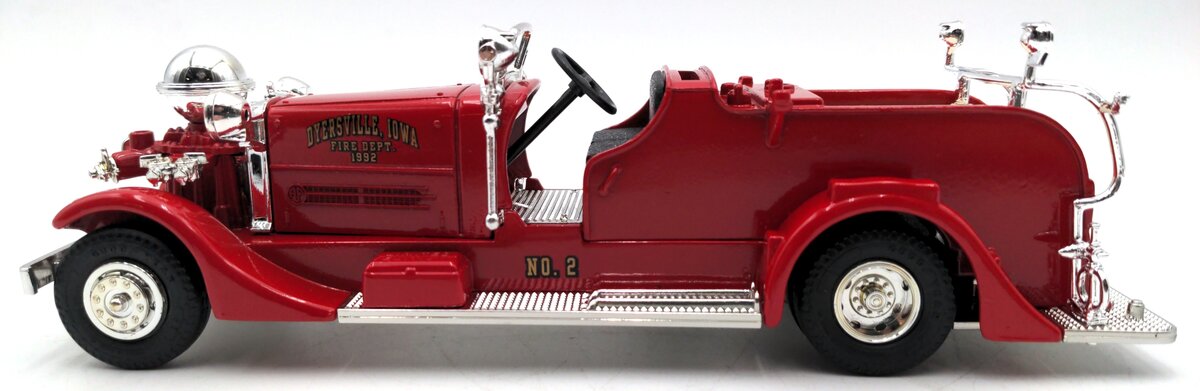 Ertl 1320 1:30 1937 Ahrens-Fox Fire Truck Coin Bank