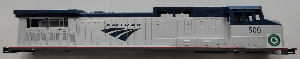 MTH 20-20908-1 Dash 8-40 BW Diesel Locomotive Body Shell without Trim #500