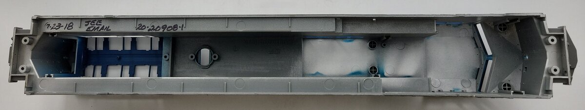 MTH 20-20908-1 Dash 8-40 BW Diesel Locomotive Body Shell without Trim #500