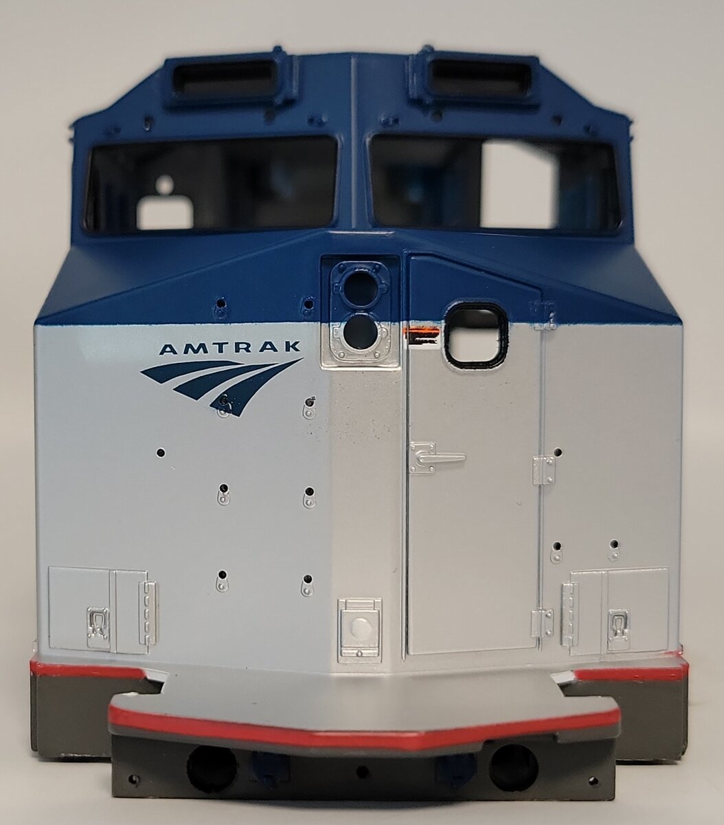 MTH 20-20908-1 Dash 8-40 BW Diesel Locomotive Body Shell without Trim #500