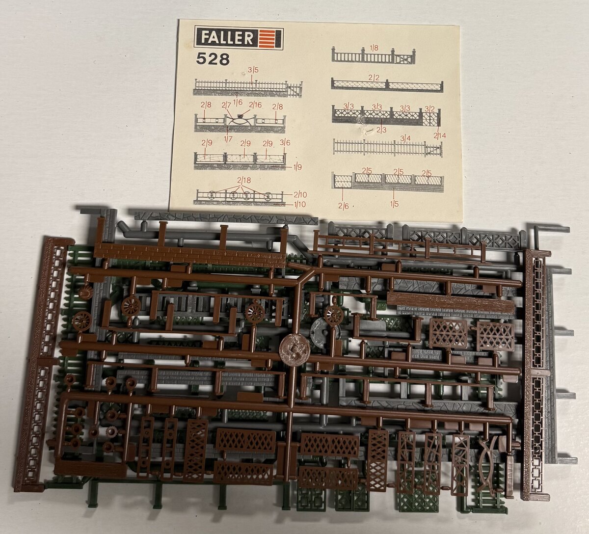 Faller 528 HO Scale Different Fences Model Plastic Building Kit