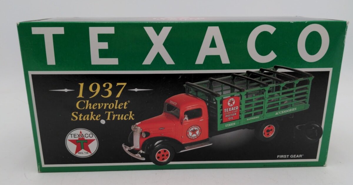 First Gear 19-2599 1:32 Scale 1937 Texaco Chevrolet Stake Truck