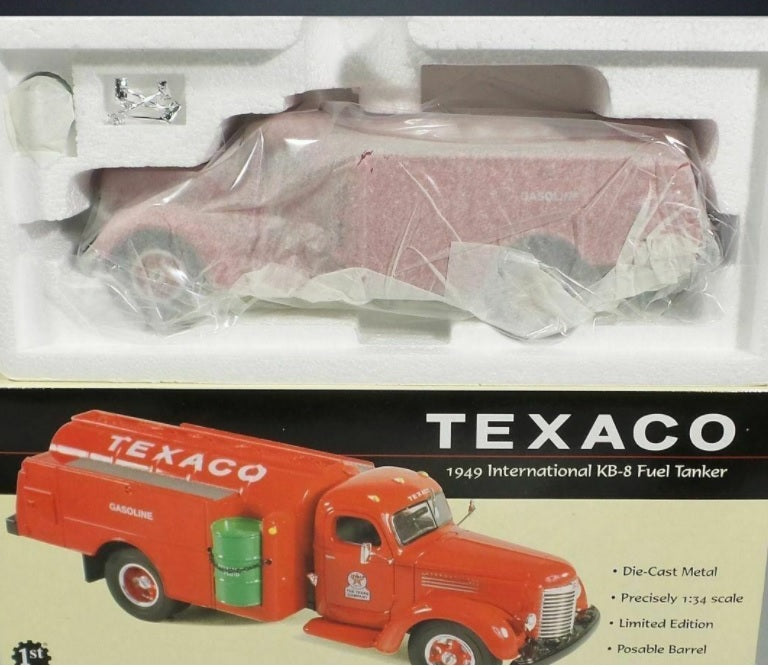 First Gear 19-2424 1:34 Diecast 1949 Texaco International KB-8 Tanker