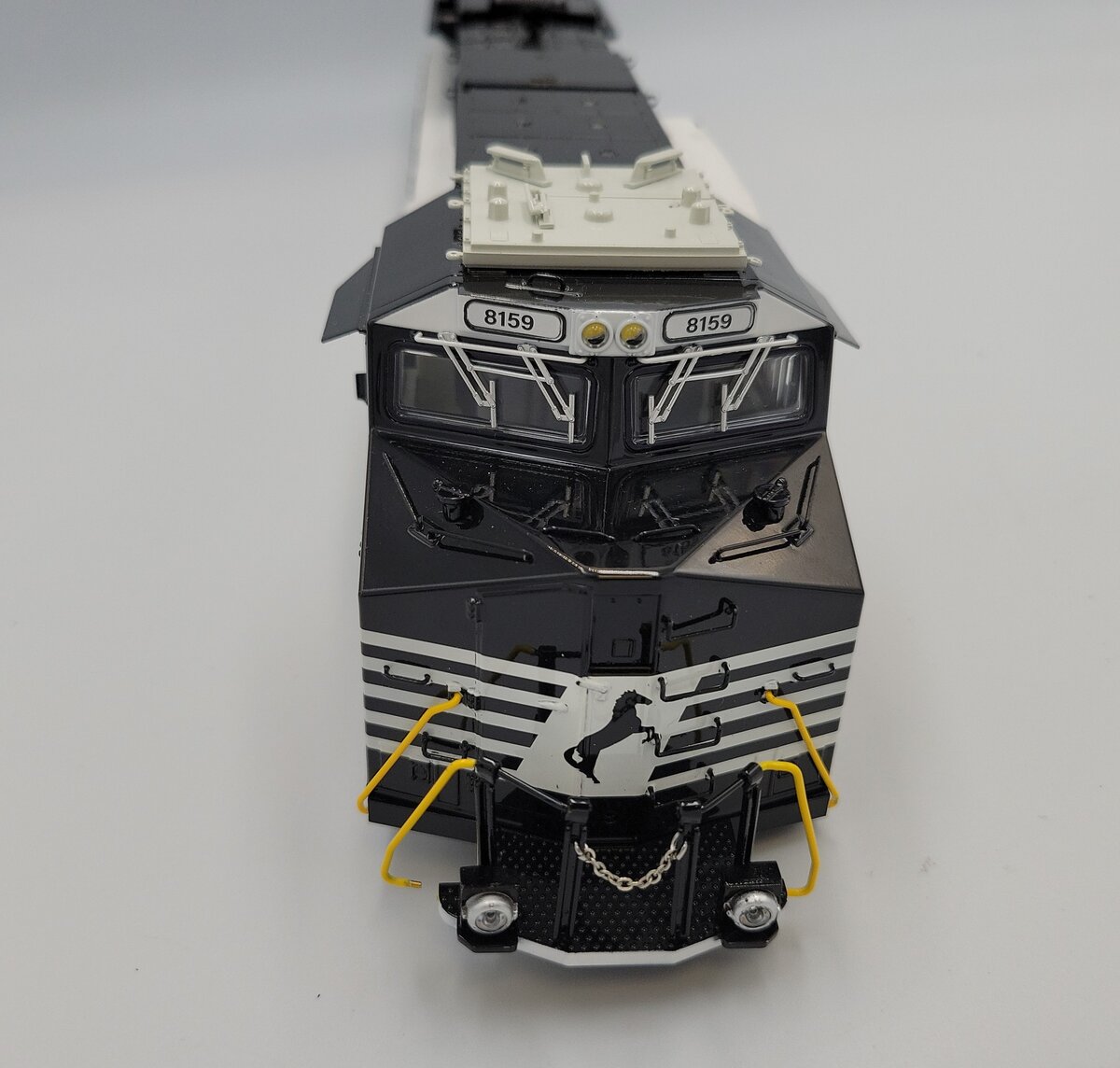 Lionel 8159-1 O Gauge Norfolk Southern Superbass Electric Diesel Loco Shell