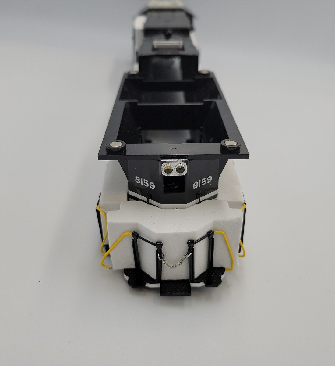 Lionel 8159-1 O Gauge Norfolk Southern Superbass Electric Diesel Loco Shell