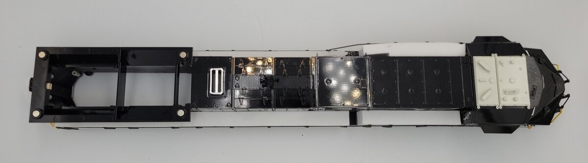 Lionel 8159-1 O Gauge Norfolk Southern Superbass Electric Diesel Loco Shell