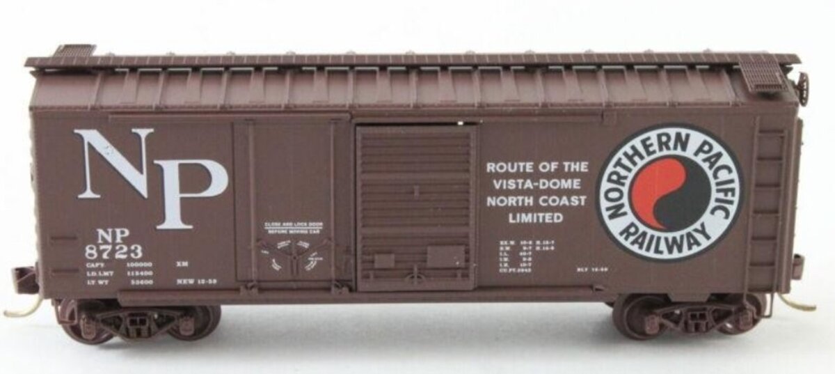 Micro-Trains 02200040 N Scale NP 40' Standard Plug & Sliding Door Boxcar #8723