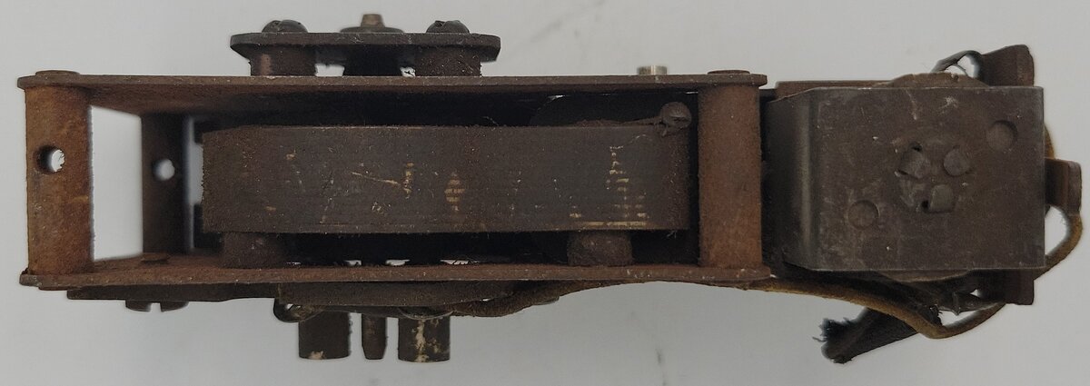 Lionel 221M-1 Motor Assembly for Parts or Repair