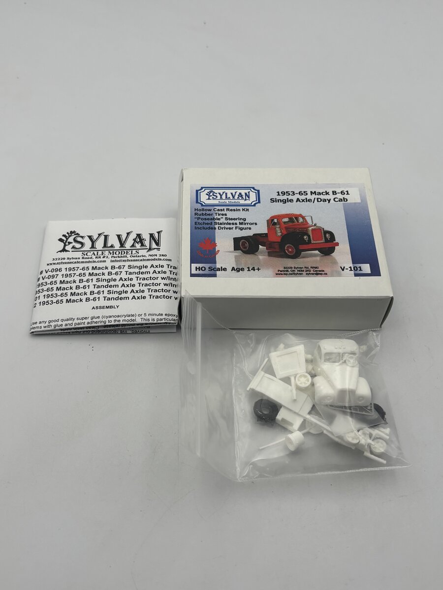 Sylvan Scale Models V-101 HO 1953-65 Mack B-61 Day Cab Tractor Kit