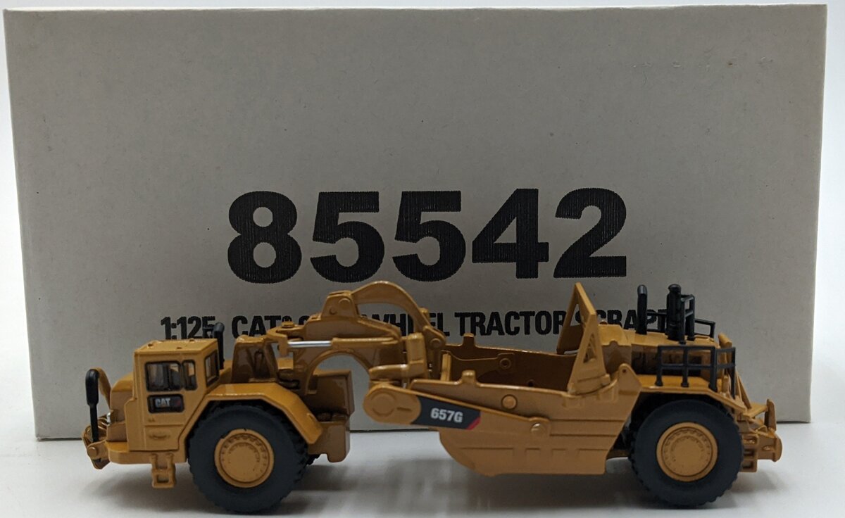 DieCast Masters 85542 1:125 Caterpillar 657G Tractor Scraper