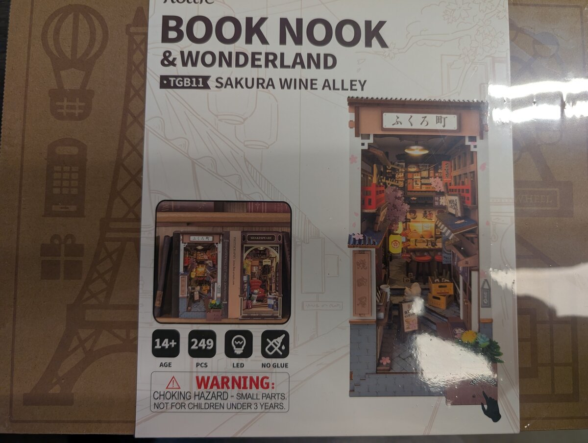Robotime TGB11 Rolife DIY Book Nook Wonderland Sakura Wine Alley Model Kit