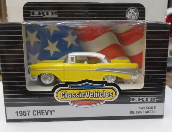 Ertl 2540 1:43 Scale Yellow / White 1957 Chevy Car Classic Vehicles