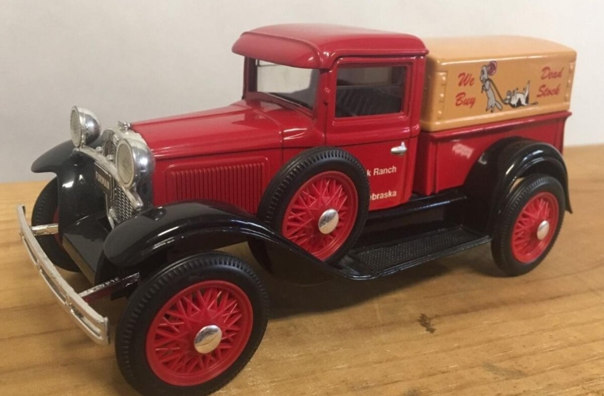 Spec Cast 1069 1:25 1929 Ford Model A Pickup Coin Bank 