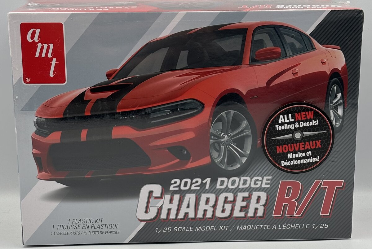 AMT 1323 1:25 2021 Dodge Charger RT Plastic Model Kit