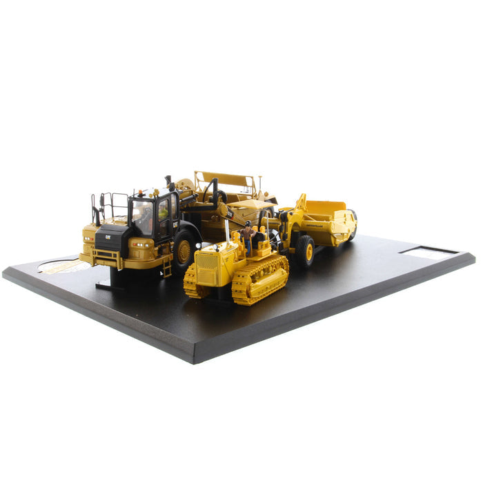 DieCast Masters 85563 1:50 Caterpillar 621K Scraper & Caterpillar No. 70 Scraper