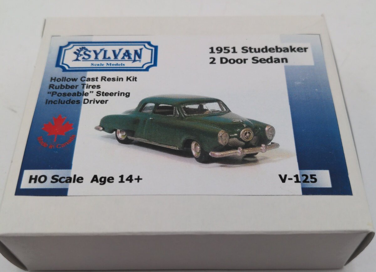 Sylvan Scale Models V-125 HO 1951 Studebaker 2-Door Sedan Kit