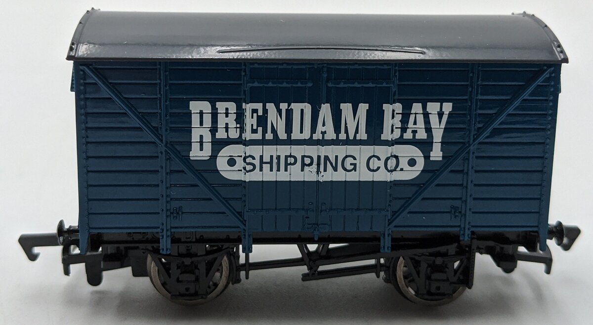 Bachmann 77409 HO Thomas & Friends Brendam Bay Shipping Company Ventilated Van
