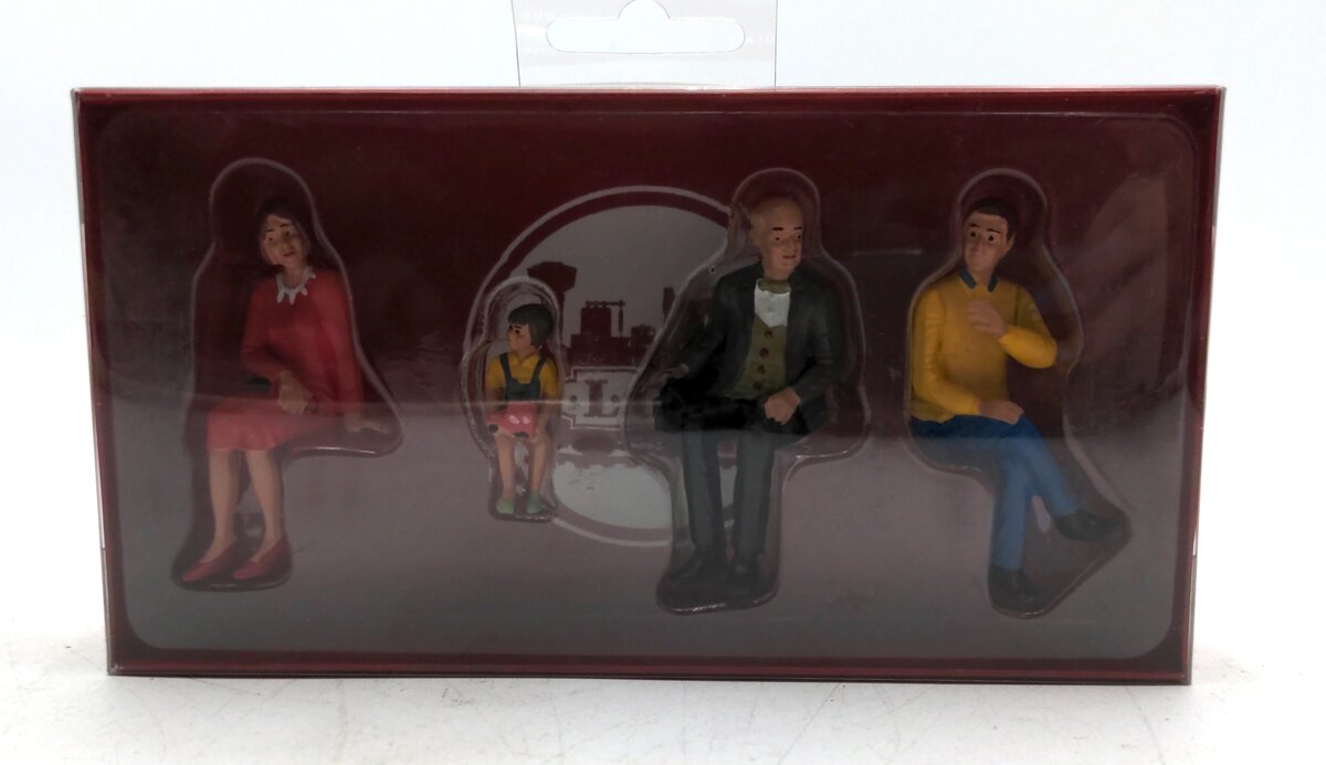 LGB 53011 G Nostalgic Group of Figures (Set of 4)
