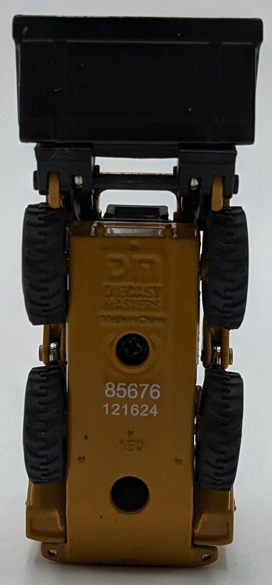 DieCast Masters 85676 1:50 Caterpillar 242D3 Skid Steer Loader with Work Tools