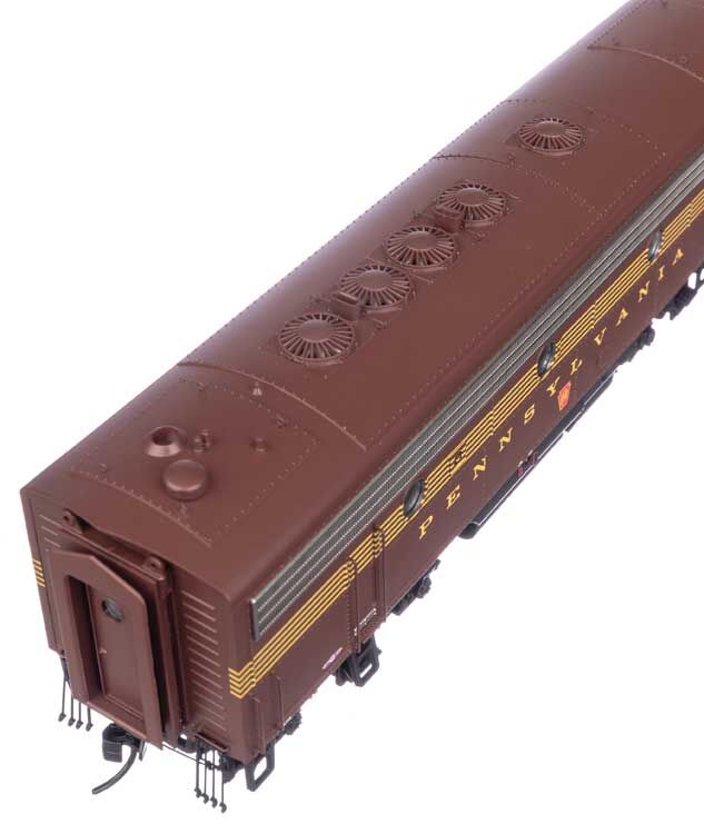 Walthers 920-49536 HO PRR EMD FP7 & F7B Diesel Loco - Standard DC #9832A, #9832B