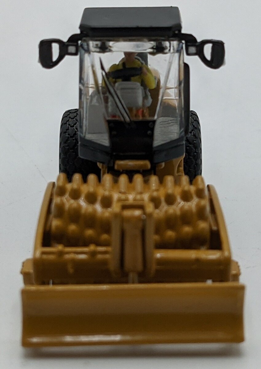 DieCast Masters 85247 1:87 Caterpillar CP56 Padfoot Drum Soil Compactor