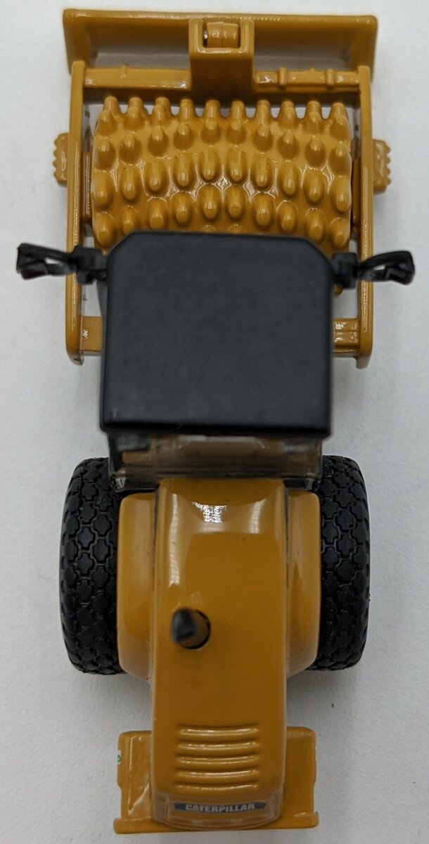 DieCast Masters 85247 1:87 Caterpillar CP56 Padfoot Drum Soil Compactor
