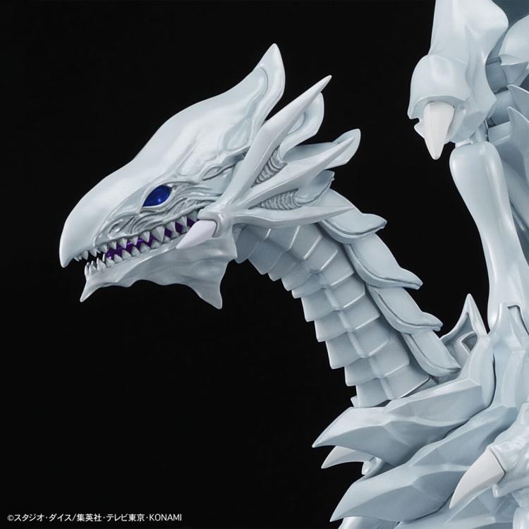 Bandai 2669312 Figure-rise Standard Amplified Blue-Eyes White Dragon Model Kit