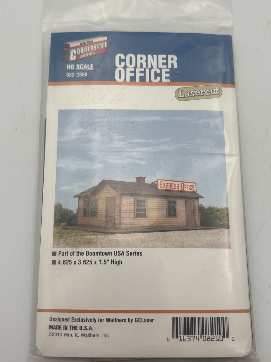 Walthers 933-2880 HO Corner Office Laser Cut Wooden Kit