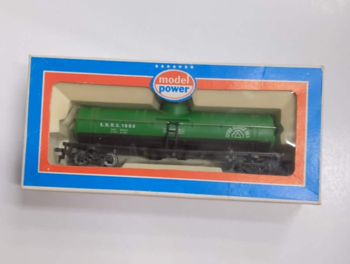 Model Power 8032 HO Cities Service 40' Tank Car