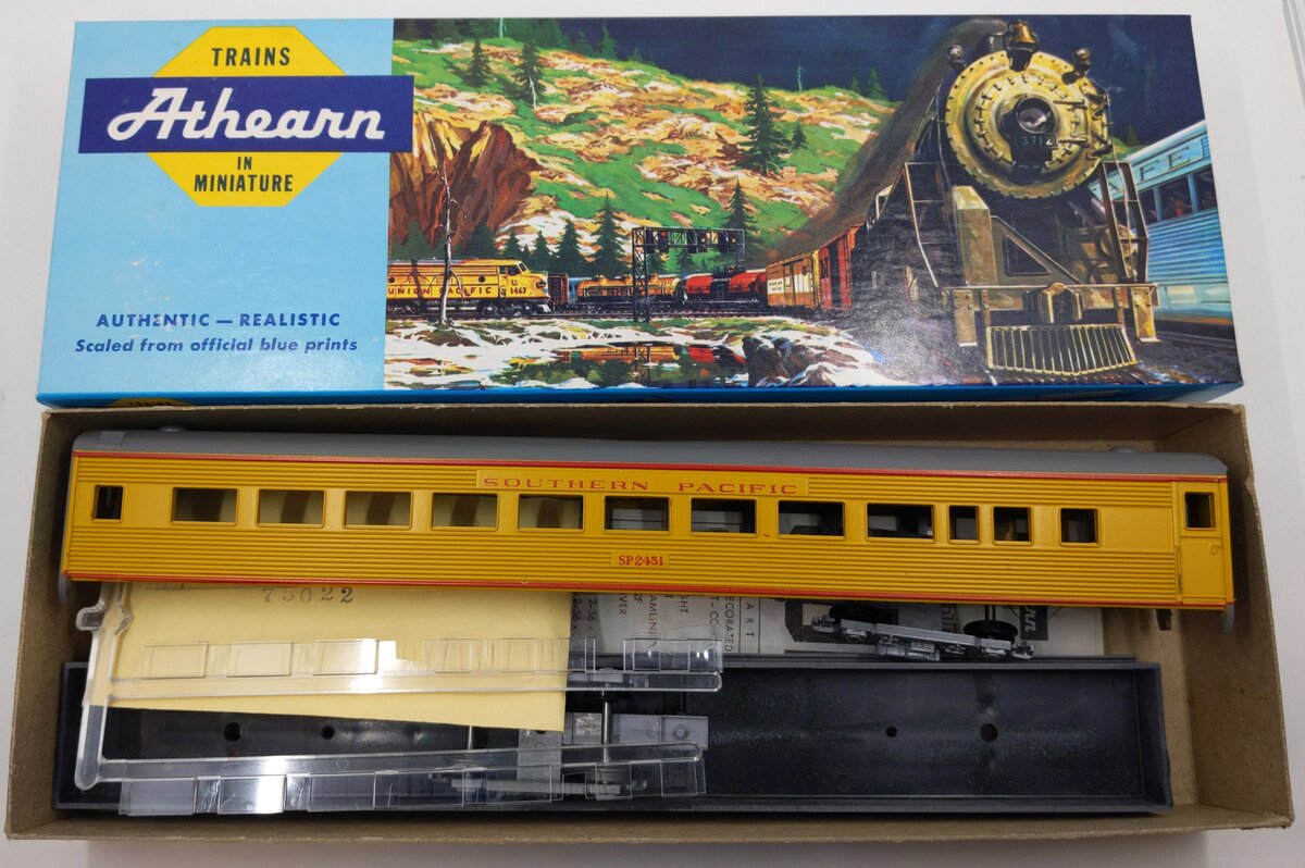 Athearn 6369 HO Bev-Bel Corp. Southern Pacific U. P. Pool Cars S/L Coach #SP2451